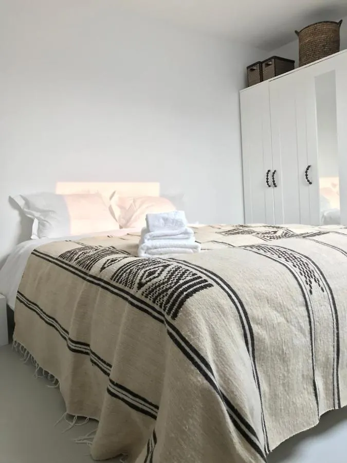 Bright City Design House! Antwerpen 0*,